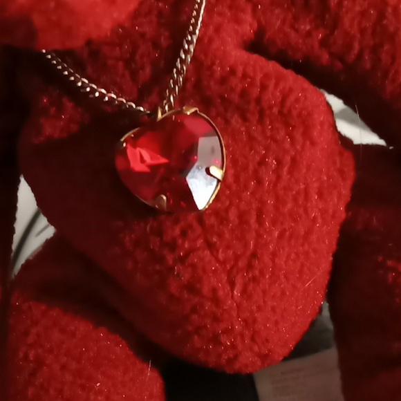 January zodiac garnet birthstone on adorable red teddy bear. - Picture 3 of 4